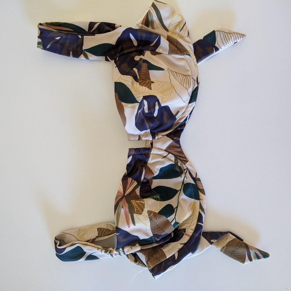 L space camellia bikini swim top size large